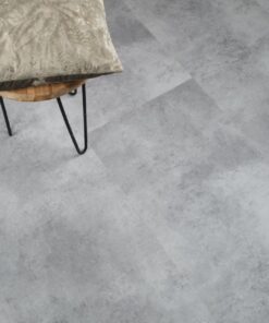 Enviro Stone 03 PVC tegelvloer in een interieur